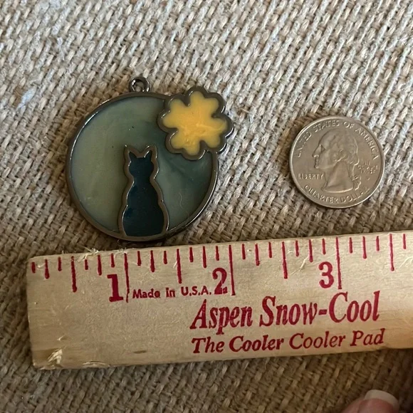 Cat flower charm - Picture 1 of 4